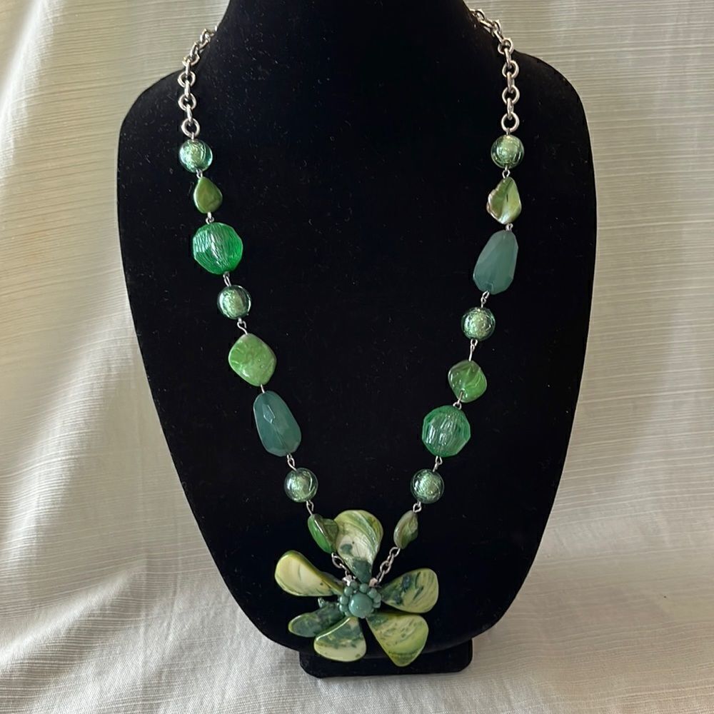 Small Paperclip Chain with Green Chunky Beads with Flower Pendant Silver Hardwar